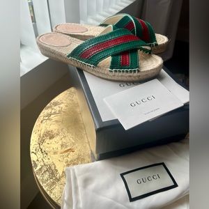 Gucci Criss Cross Slide Sandals Green Perforated Leather Size 37